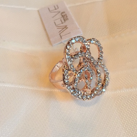 Twelve Gorgeous Ring ❤️ - Picture 2 of 4